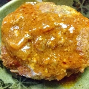 鶏ひき肉のハンバーグ（ケチャップ＆中濃ソース）